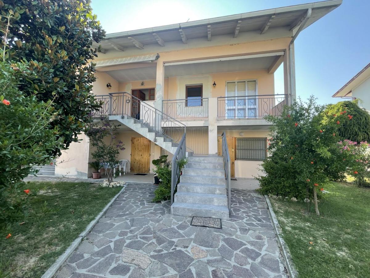 Oasi Di Relax Lejlighed Santa Maria di Scacciano Eksteriør billede