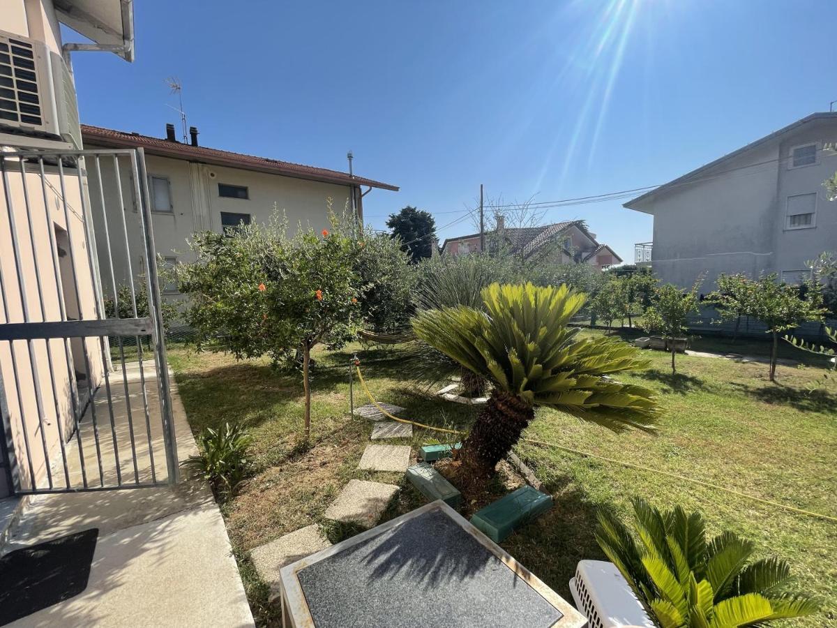 Oasi Di Relax Lejlighed Santa Maria di Scacciano Eksteriør billede