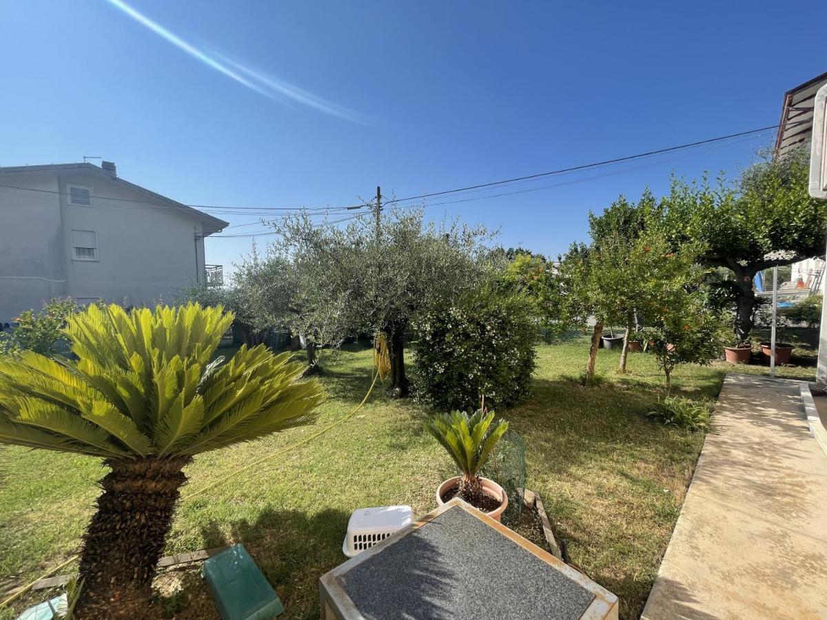 Oasi Di Relax Lejlighed Santa Maria di Scacciano Eksteriør billede